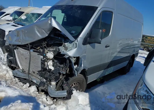 W1Y5NBHY8ST204829: 43262140