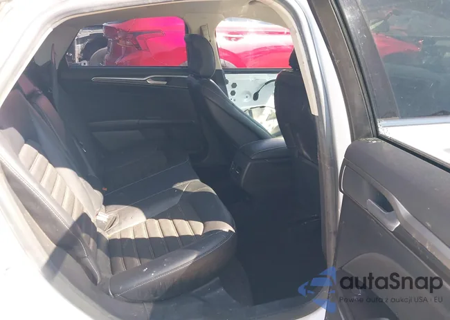 3FA6P0HD9HR251842: 43262221