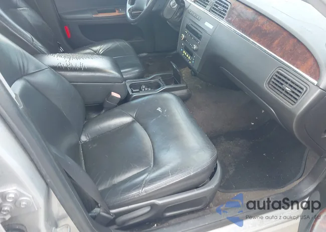 2G4WD582171180276: 43262300