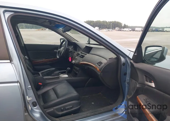 1HGCP3F87BA004973: 43262373