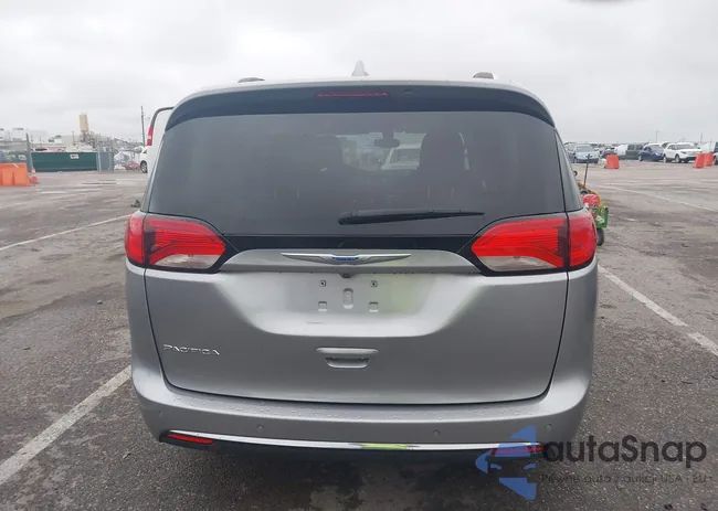 2C4RC1BG2JR154053: 43261718