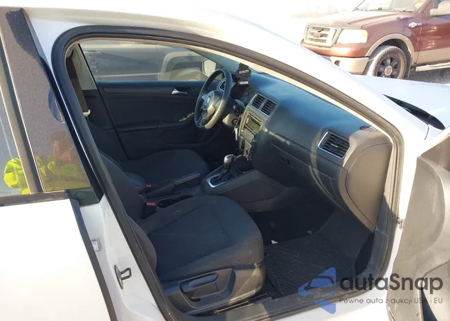 3VW2K7AJ2DM306104: 43261757