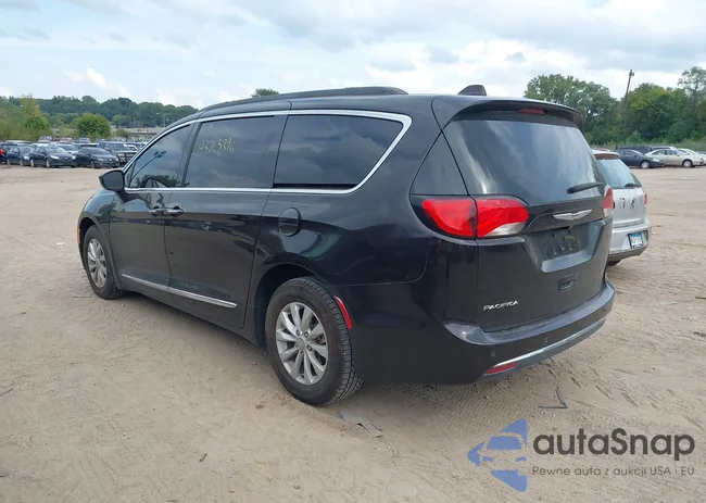 2C4RC1BG1HR525620: 43263396