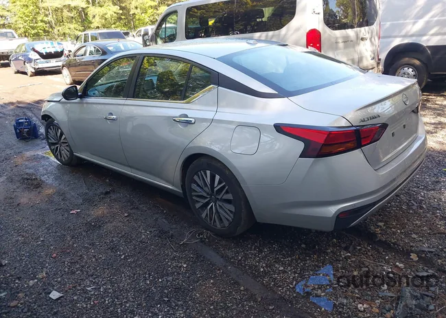 1N4BL4DV1RN347551: 43263704