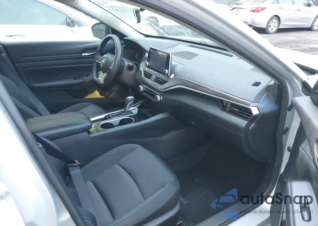 1N4BL4DV1RN347551: 43263704