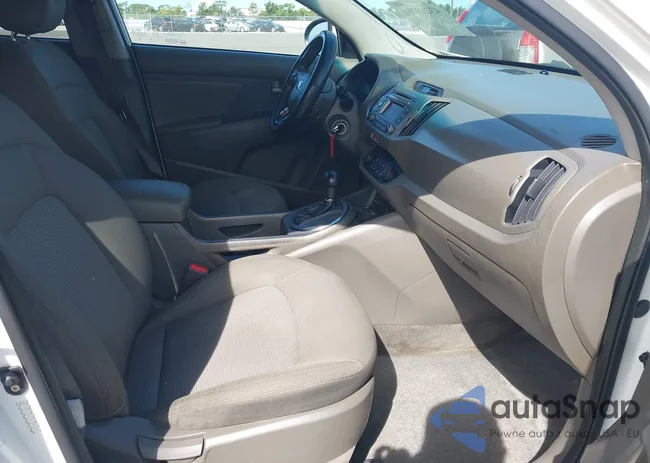 KNDPB3AC1G7810189: 43263764