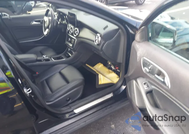 WDCTG4EB4KU012670: 43265148