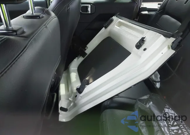 1C4HJXEG3NW148940: 43265258