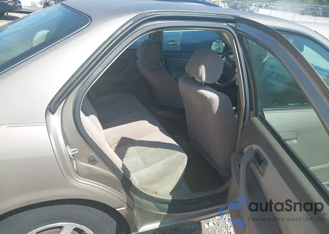 4T1BG22K5XU488052: 43264553