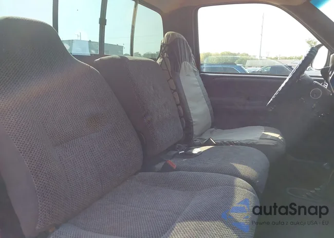 1B7HF16Y81S773745: 43266052