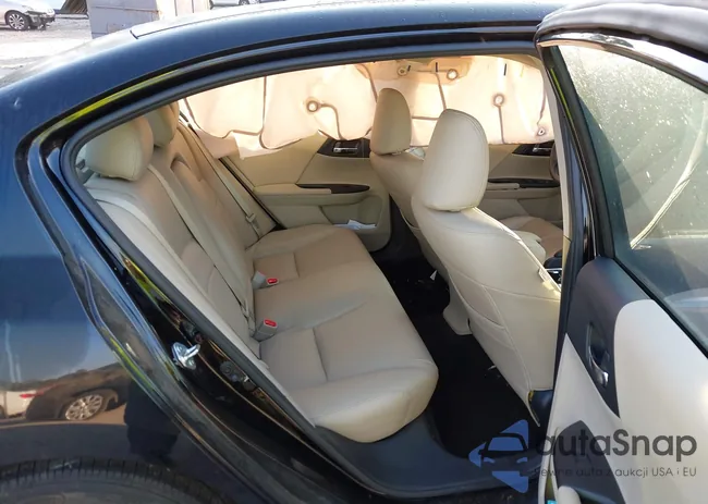 1HGCR2F35HA036239: 43266102