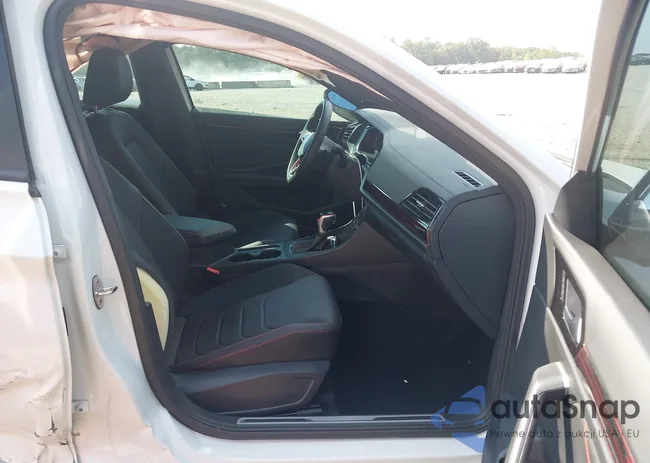 3VW2T7BU0RM086183: 43266307