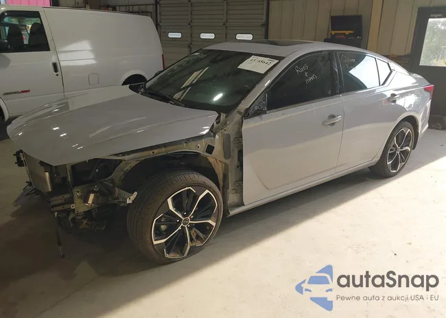 1N4BL4CW2RN354017: 43265642