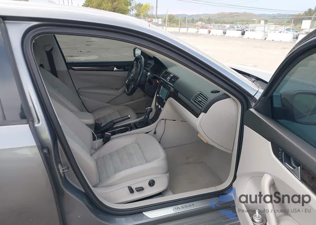 1VWCN7A38EC041740: 43265758