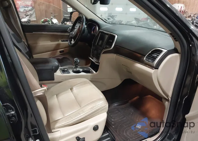 1C4RJFBG5FC650810: 43265772