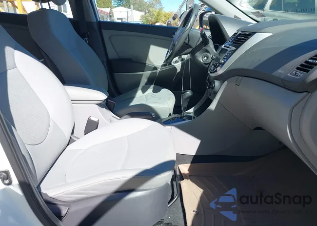 KMHCU5AE6CU043159: 43266713