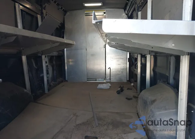 3C6URVJG9LE108460: 43266741