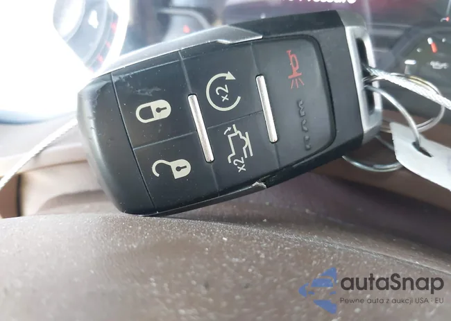 3C6UR5FL1KG557124: 43267851