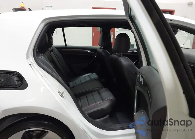 3VW447AU2JM266714: 43268017