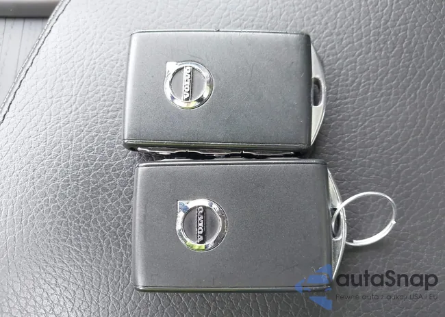 YV4A221K5L1553930: 43268070