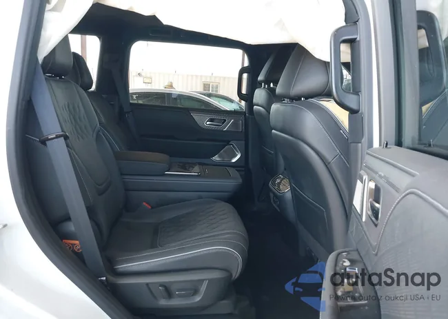 JN8AZ3CC6S9600574: 43268159