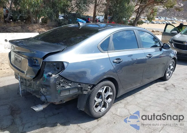 3KPF24AD2ME284354: 43268329