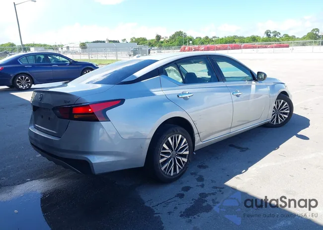 1N4BL4DV7RN422091: 43268401