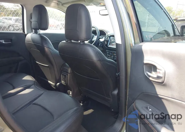 3C4NJDCB3MT541088: 43267460