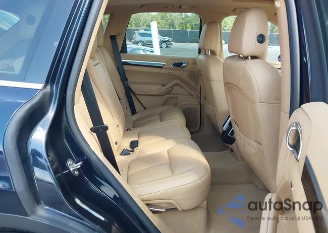 WP1AA2A2XGLA00611: 43267501