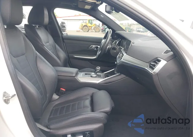 3MW5R7J04L8B30129: 43267533