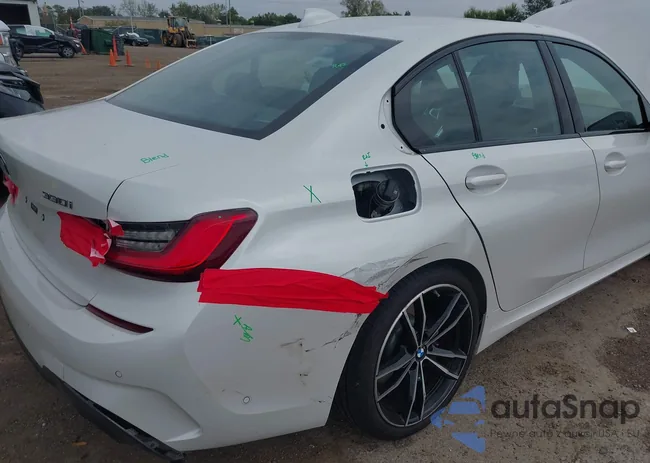 3MW5R7J04L8B30129: 43267533