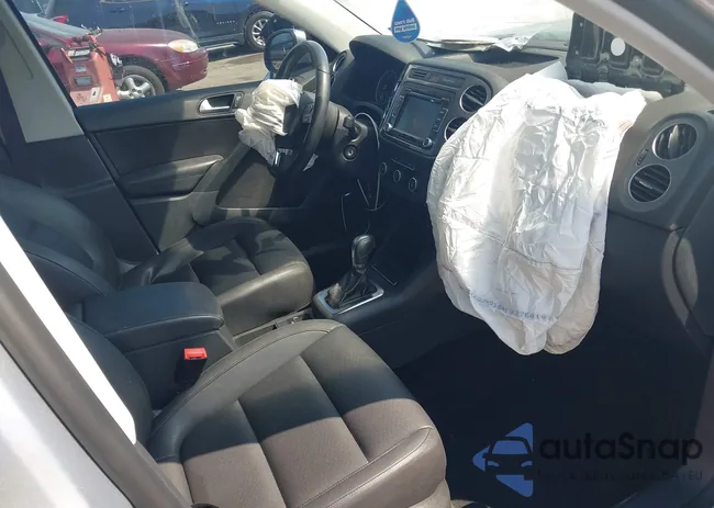 WVGAV7AX4CW528633: 43269179