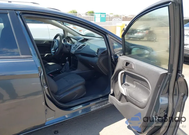 3FADP4BJ2BM174636: 43269256