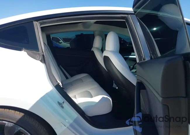 5YJ3E1EC3NF196953: 43268636