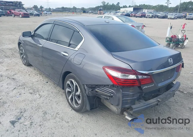 1HGCR3F01GA011672: 43268652