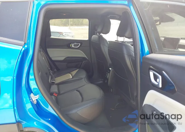 3C4NJDCN4RT586395: 43270292