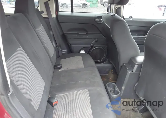 1C4NJPBA4GD747704: 43270310