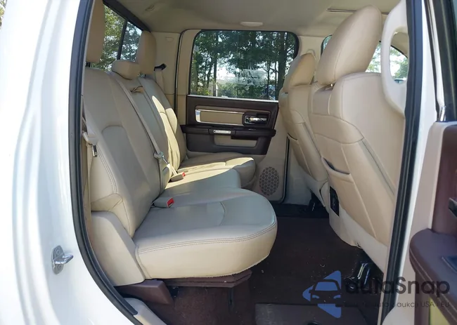 3C6UR5FL9GG204900: 43270361