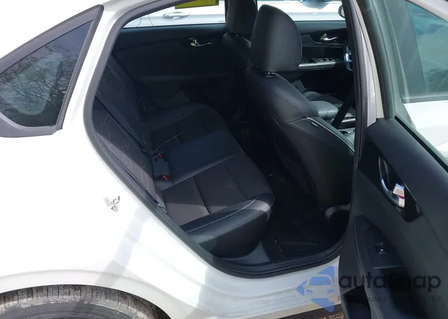 3KPF34AD3LE243758: 43269550