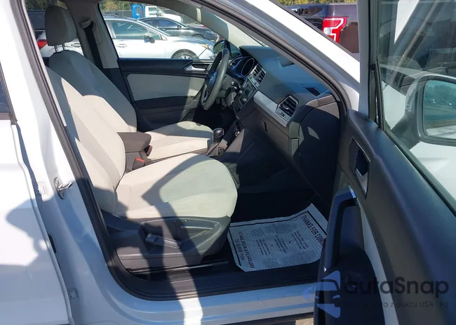 3VV1B7AX2JM026408: 43270909