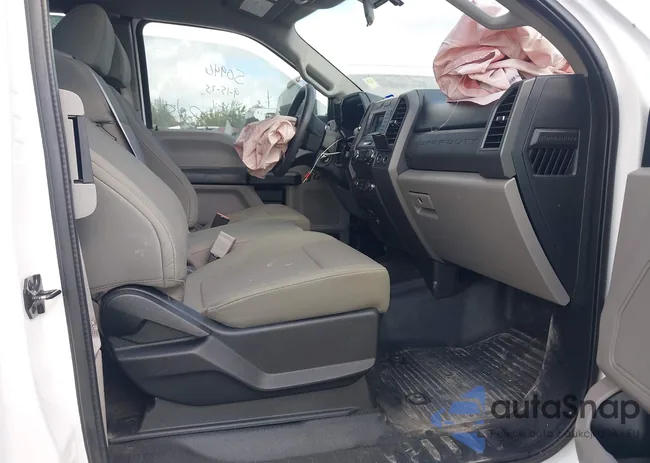 1FT7X2B60KEC62825: 43271067