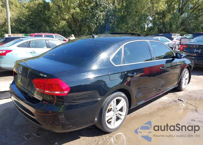 1VWBS7A34EC032439: 43271122