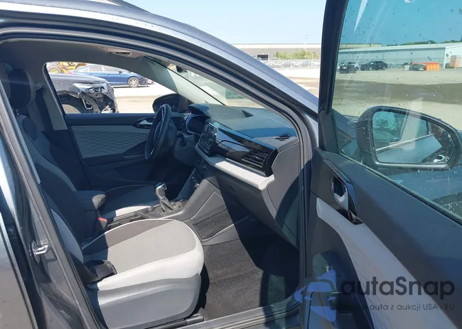 3VV8X7B27RM061105: 43271226