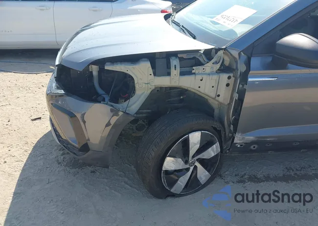 3VV8X7B27RM061105: 43271226