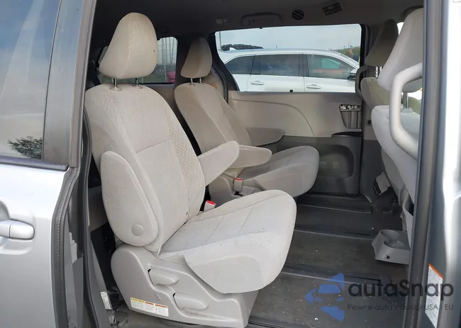 5TDJZ3DC9JS199452: 43270672