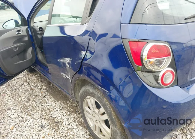 1G1JC6SBXE4185129: 43271957