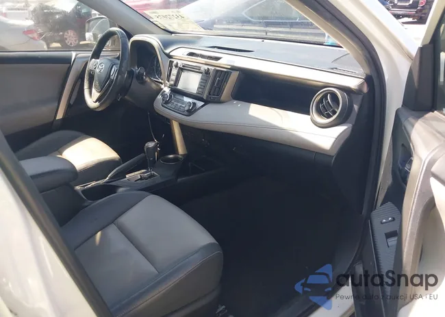 JTMDFREV8FJ026812: 43272075