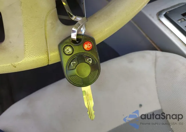 1FMCU93198KC13373: 43272148