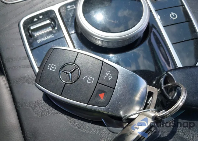 W1KWF8DB2MR651527: 43272215