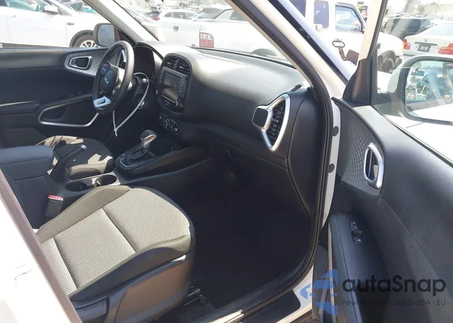 KNDJ23AUXP7880921: 43271616